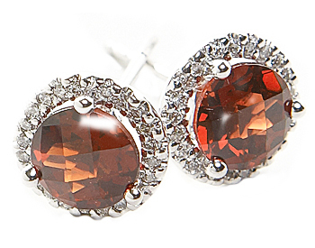 14K WHITE GOLD GARNET CENTER AND PAVE DIAMOND HALO STUD EARRINGS 