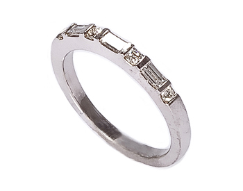 14K WHITE GOLD ROUND AND BAGUETTE DIAMOND BAND 