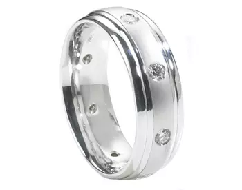 GENTLEMAN'S 18K WHITE GOLD 8MM SATIN CENTER AND ROUND BURNISH SET DIAMOND BAND 