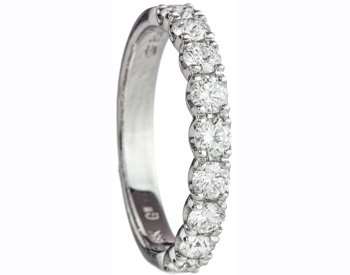 18K WHITE GOLD SHARED PRONG AND ROUND DIAMOND BAND